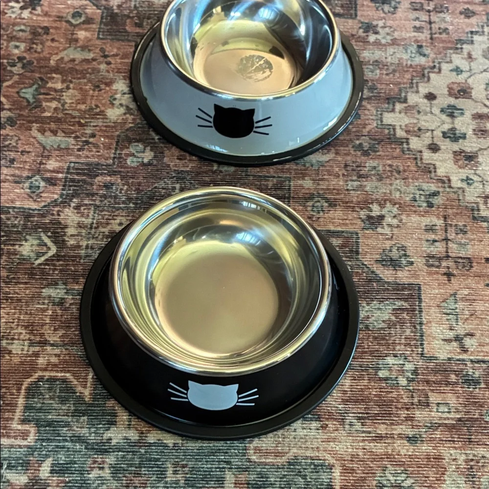 Stainless Steel Cat Bowl Set - Black and Silver